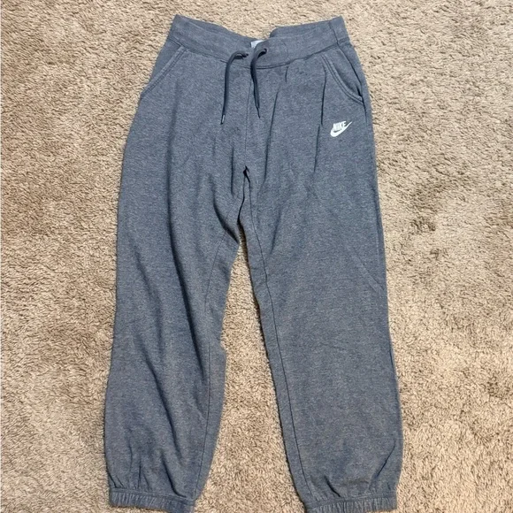 Nike Women’s Gray Sweatpants - Picture 3 of 4
